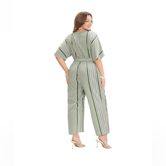 NWT BLOOM CHIC Green and Cream jumpsuit - Picture 2 of 4